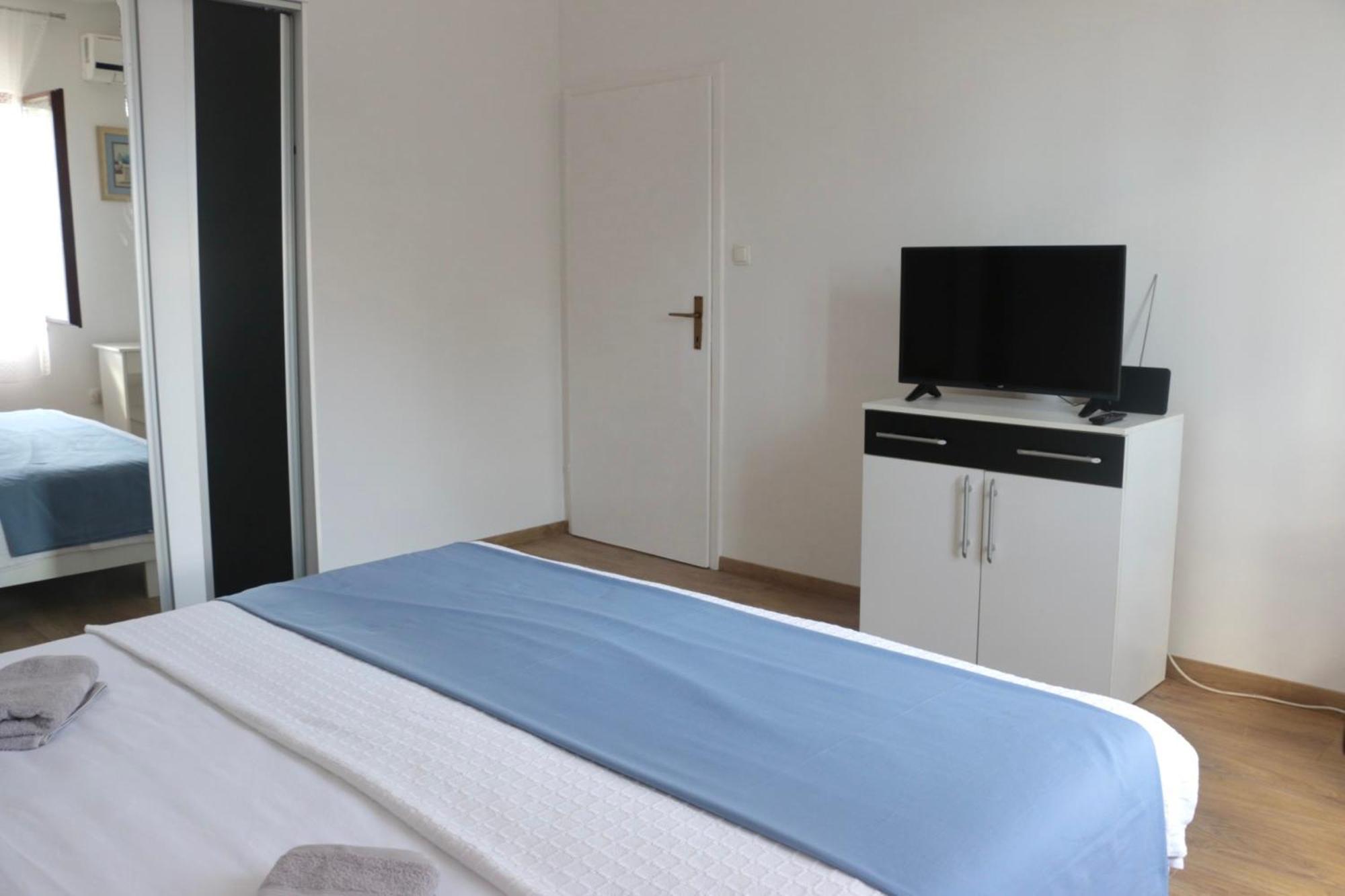 Beachfront Apartment Drazen, With Garden And Parking Split Ngoại thất bức ảnh
