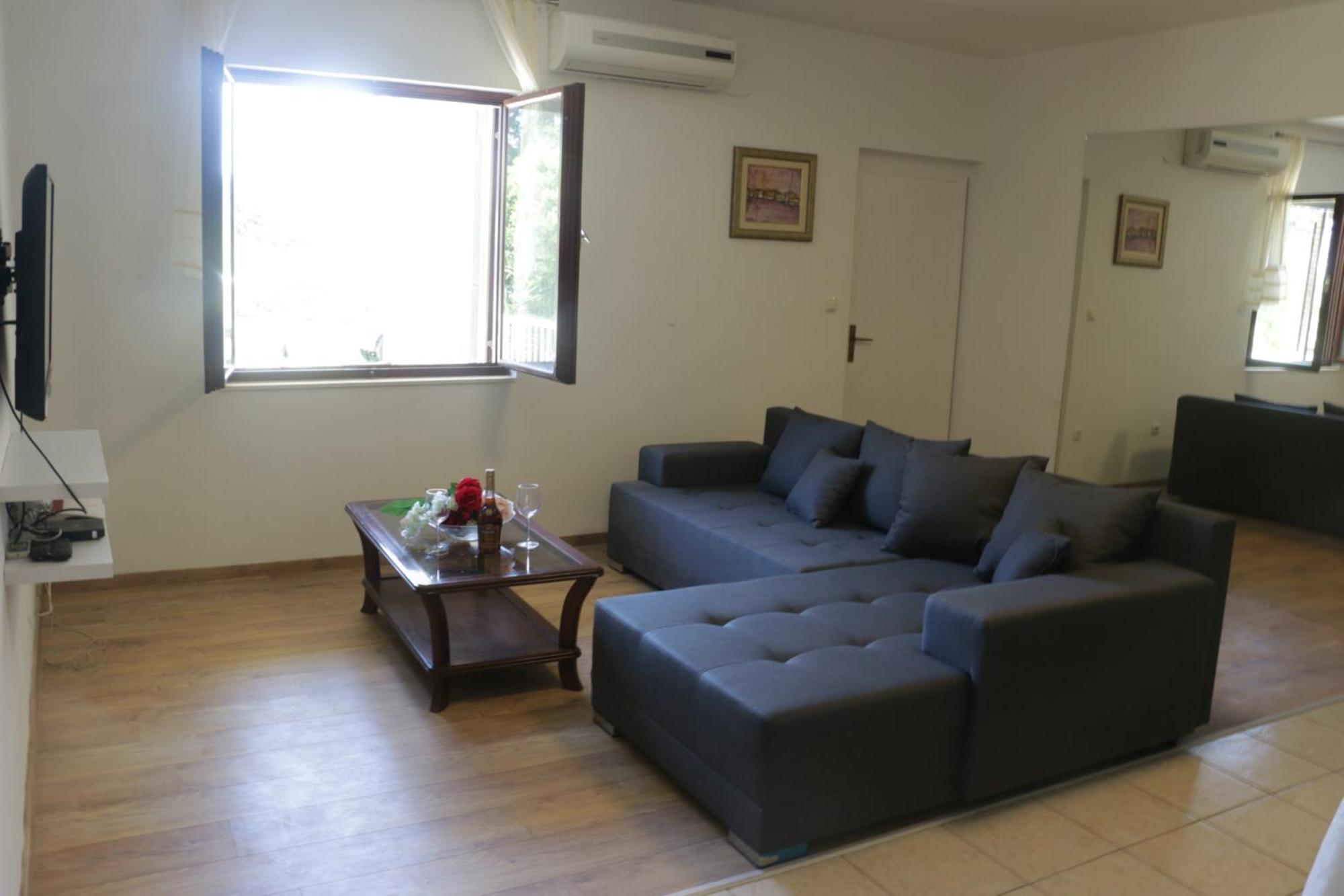 Beachfront Apartment Drazen, With Garden And Parking Split Ngoại thất bức ảnh