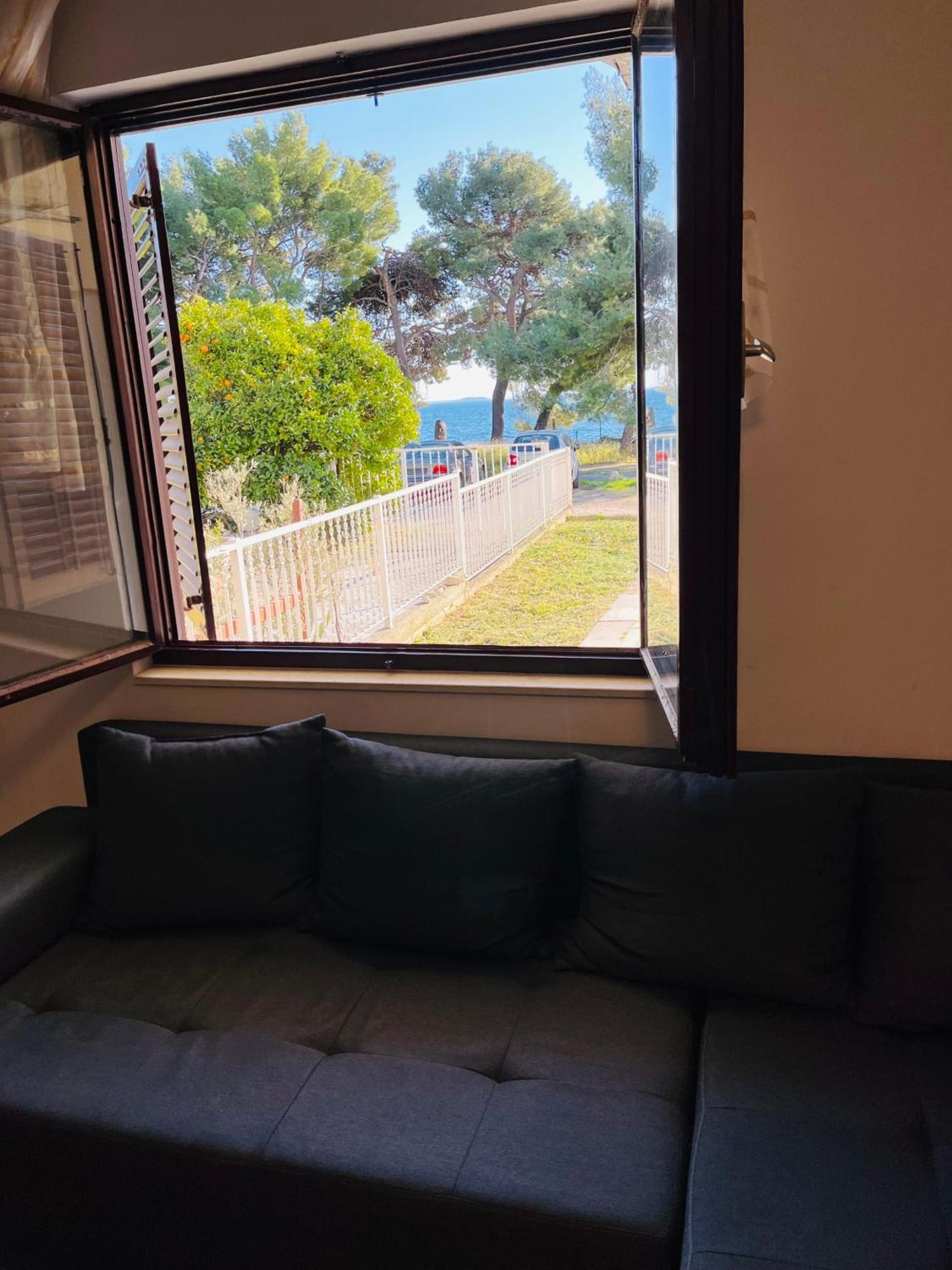 Beachfront Apartment Drazen, With Garden And Parking Split Ngoại thất bức ảnh