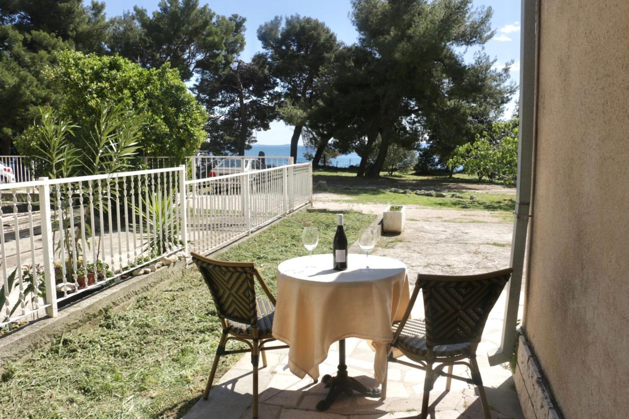 Beachfront Apartment Drazen, With Garden And Parking Split Ngoại thất bức ảnh