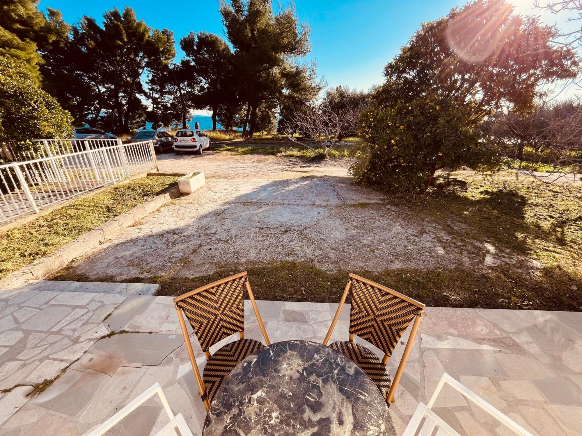 Beachfront Apartment Drazen, With Garden And Parking Split Ngoại thất bức ảnh
