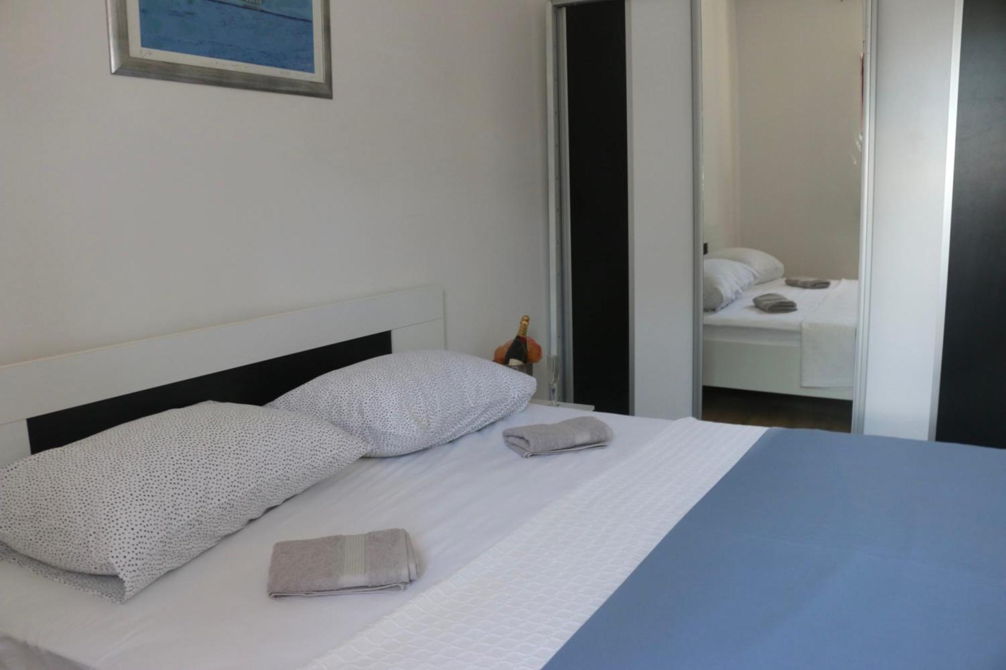 Beachfront Apartment Drazen, With Garden And Parking Split Ngoại thất bức ảnh