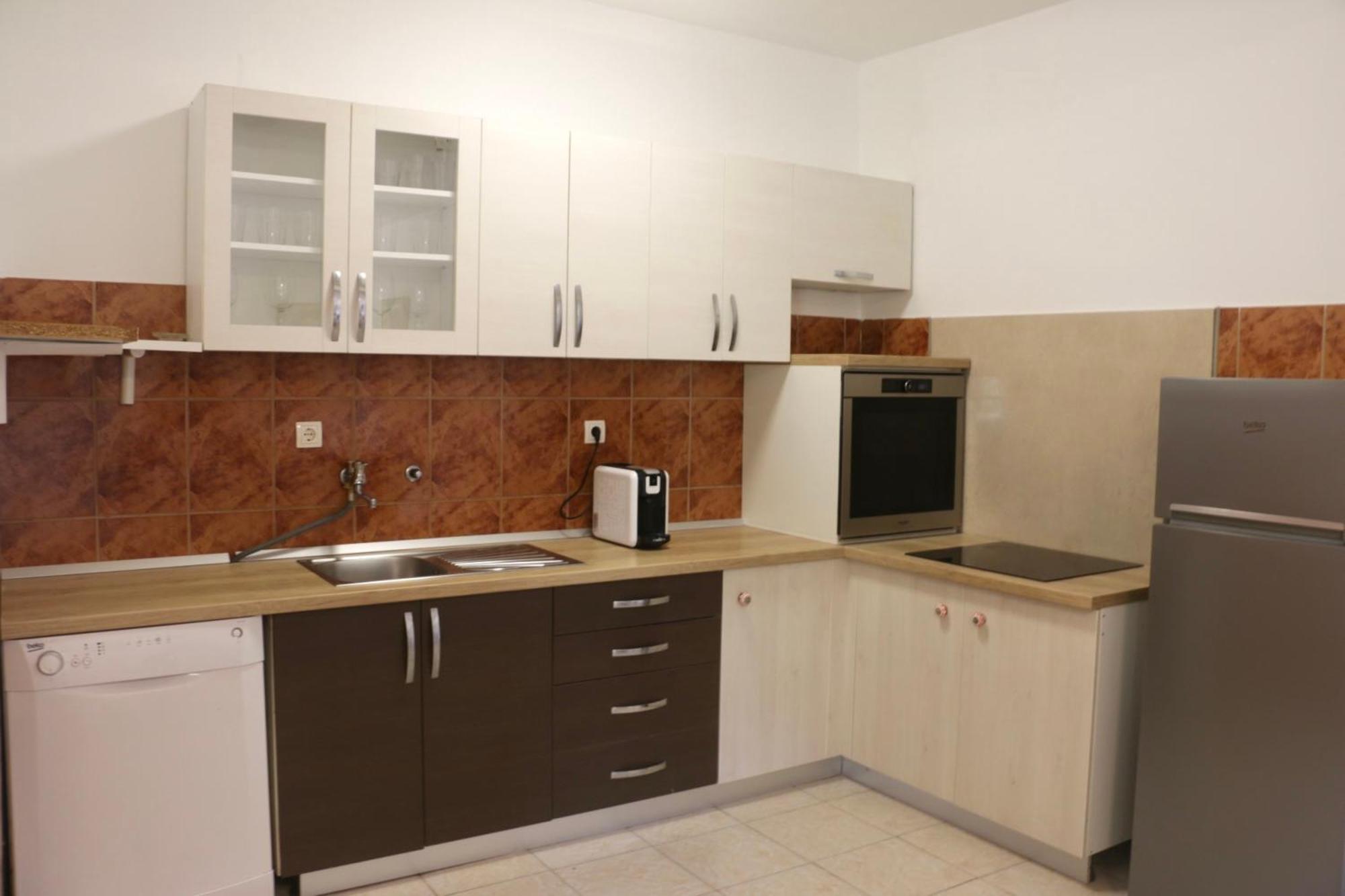 Beachfront Apartment Drazen, With Garden And Parking Split Ngoại thất bức ảnh