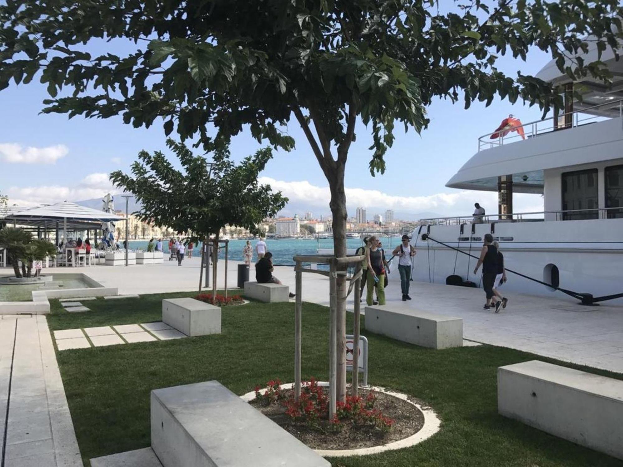 Beachfront Apartment Drazen, With Garden And Parking Split Ngoại thất bức ảnh