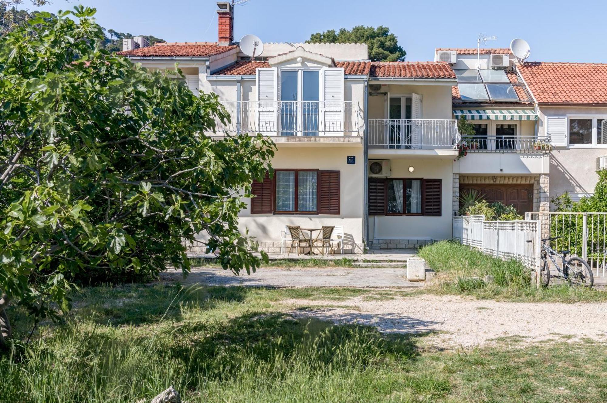 Beachfront Apartment Drazen, With Garden And Parking Split Ngoại thất bức ảnh