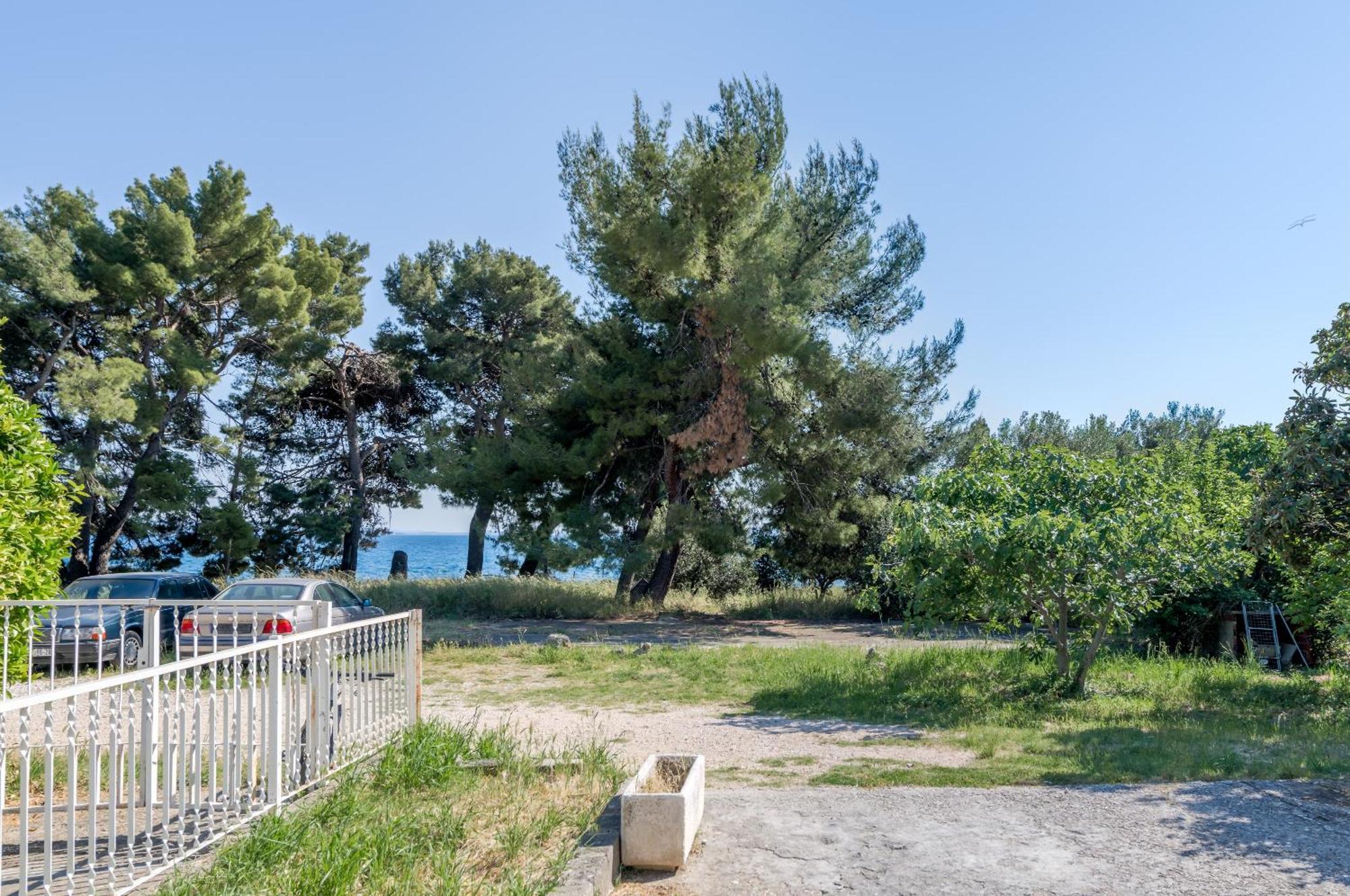 Beachfront Apartment Drazen, With Garden And Parking Split Ngoại thất bức ảnh