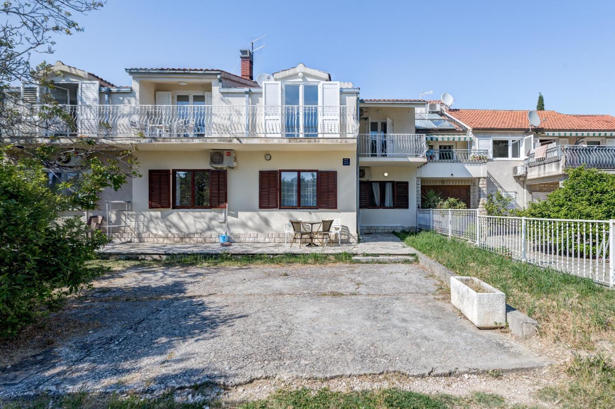 Beachfront Apartment Drazen, With Garden And Parking Split Ngoại thất bức ảnh