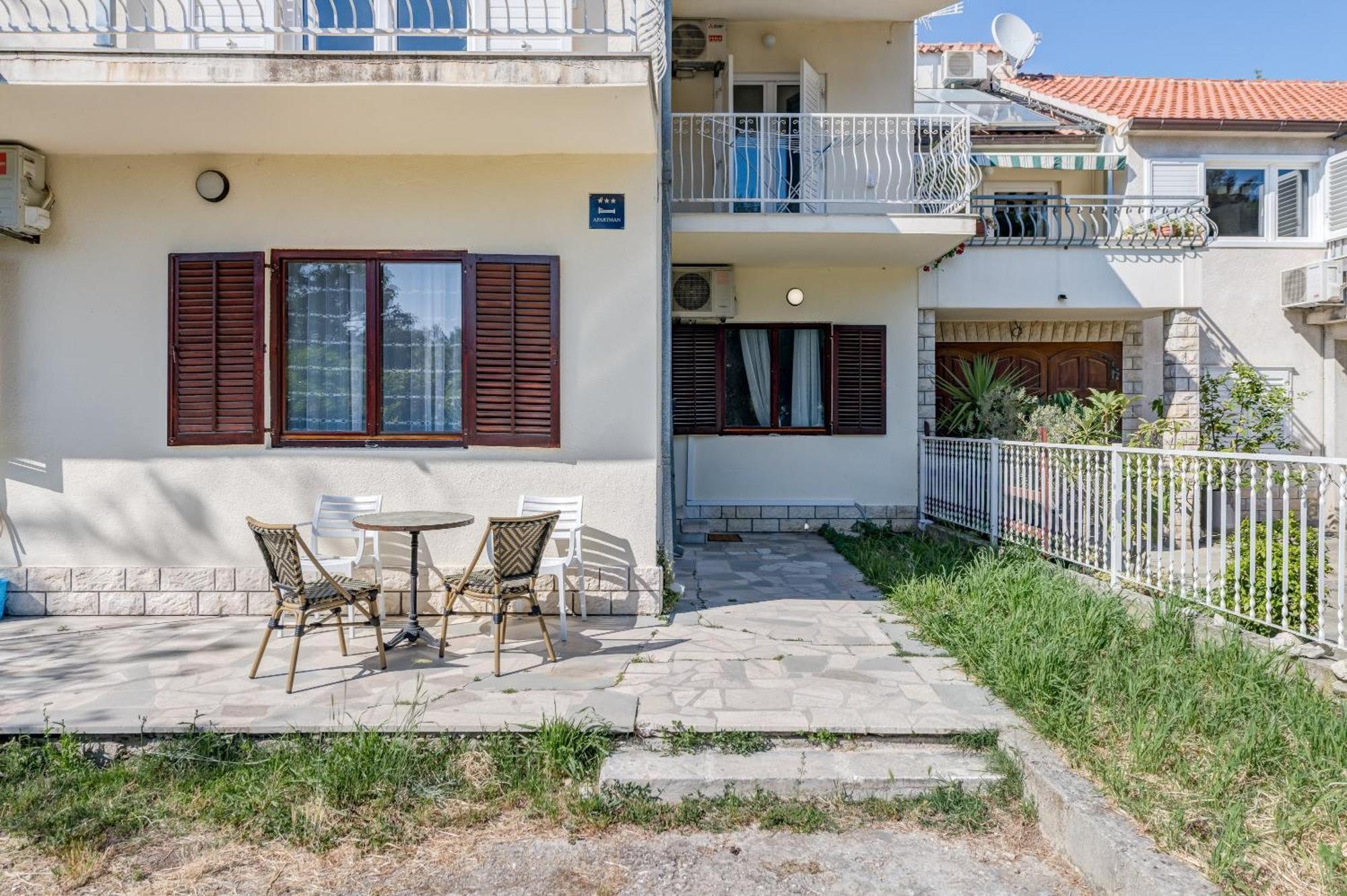 Beachfront Apartment Drazen, With Garden And Parking Split Ngoại thất bức ảnh