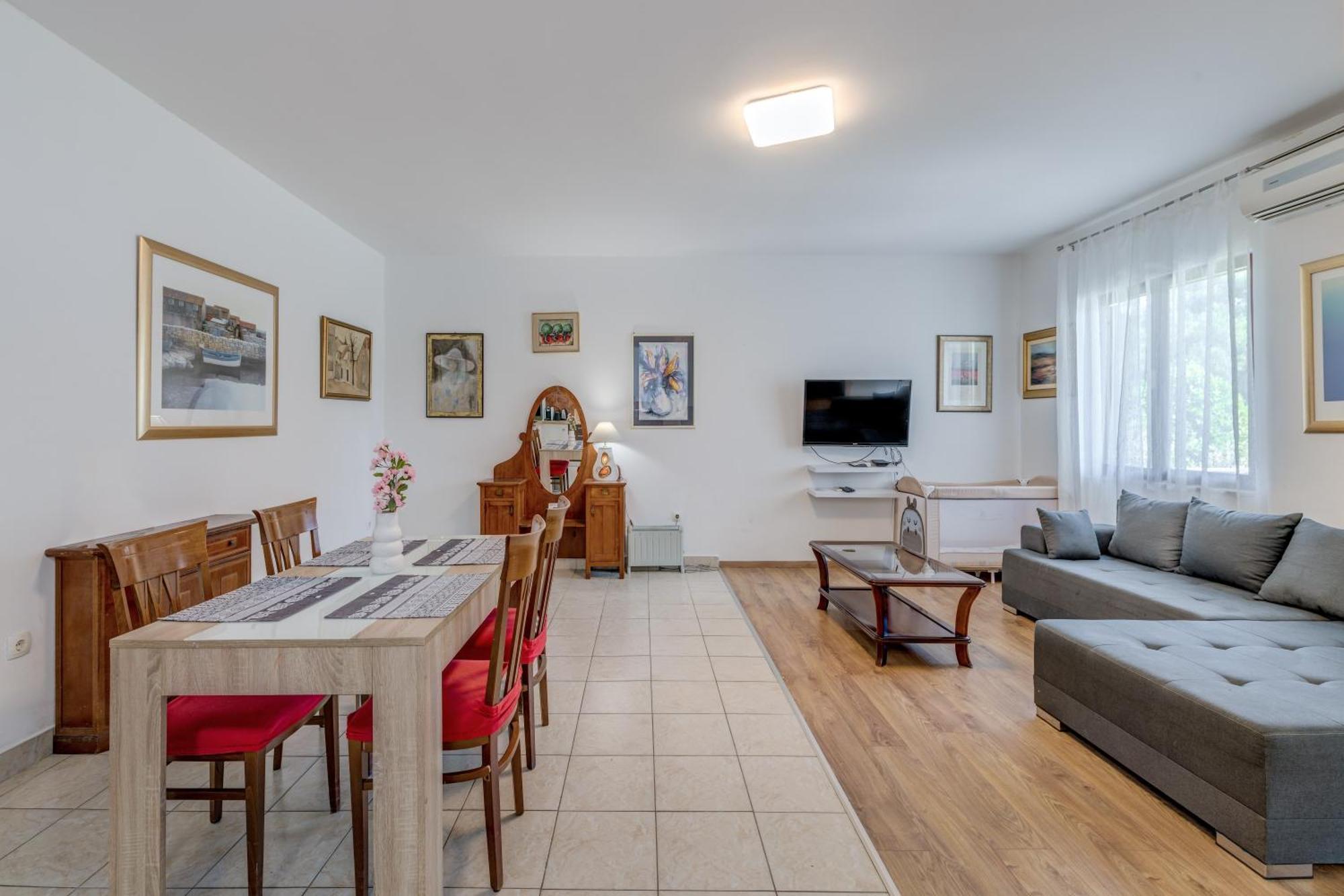 Beachfront Apartment Drazen, With Garden And Parking Split Ngoại thất bức ảnh