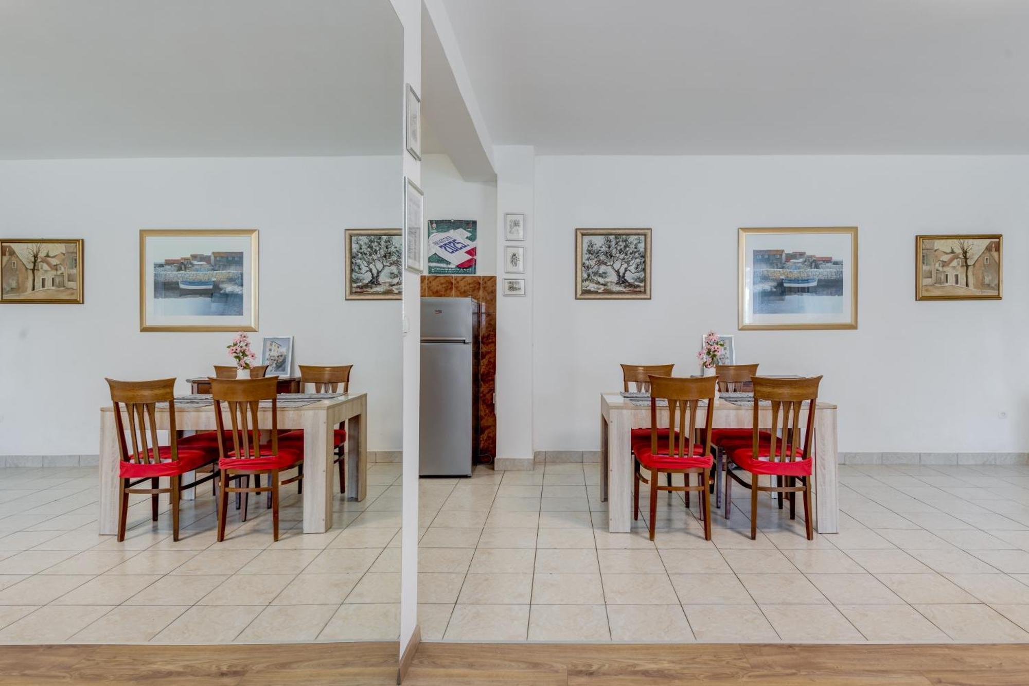 Beachfront Apartment Drazen, With Garden And Parking Split Ngoại thất bức ảnh