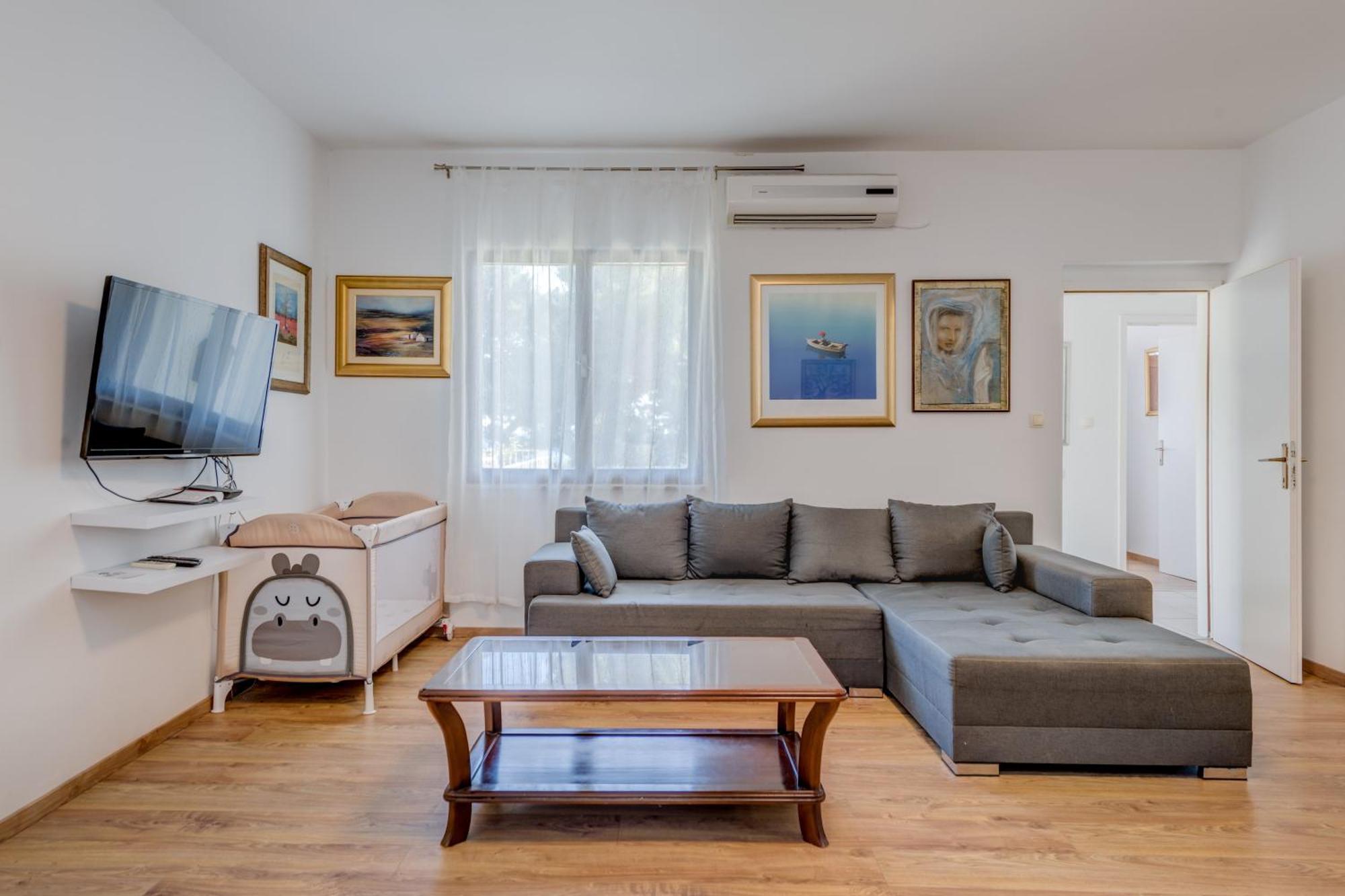 Beachfront Apartment Drazen, With Garden And Parking Split Ngoại thất bức ảnh